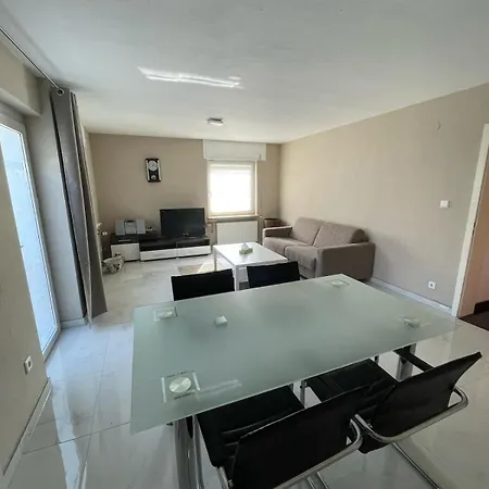 2 In Mit Privatparkplatz-self Check In-15min Bis Frankfurt-25min Bis Flughafen