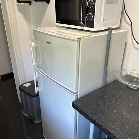 2 In Mit Privatparkplatz-self Check In-15min Bis Frankfurt-25min Bis Flughafen Apartamento