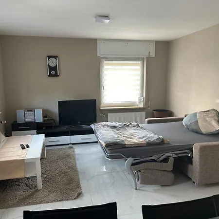 2 In Mit Privatparkplatz-self Check In-15min Bis Frankfurt-25min Bis Flughafen Karben