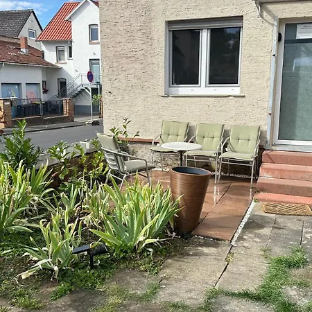 2 In Mit Privatparkplatz-self Check In-15min Bis Frankfurt-25min Bis Flughafen Appartement