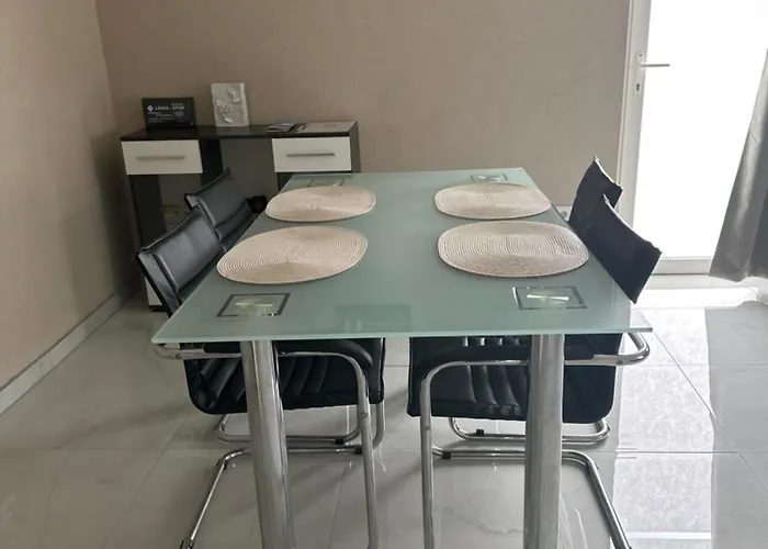 2 In Mit Privatparkplatz-self Check In-15min Bis Frankfurt-25min Bis Flughafen Karben