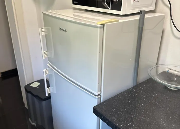 2 In Mit Privatparkplatz-self Check In-15min Bis Frankfurt-25min Bis Flughafen Apartment